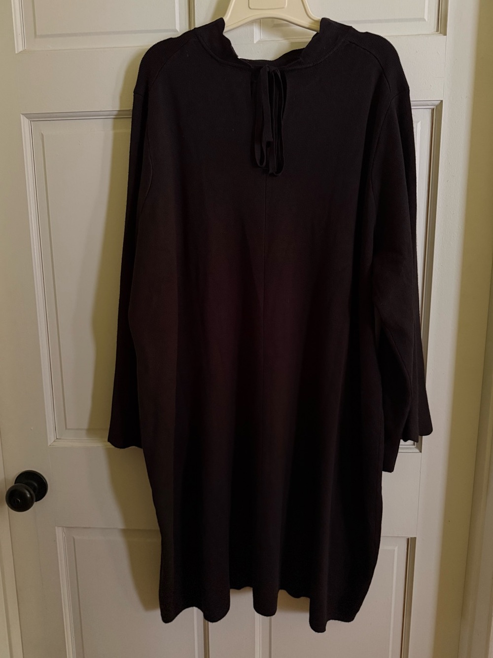Casual Black Long-Sleeve sweater  Dress with Tie Neck